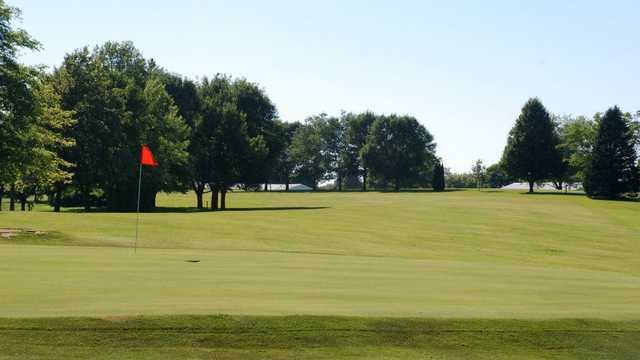 3/30 Golf And Country Club